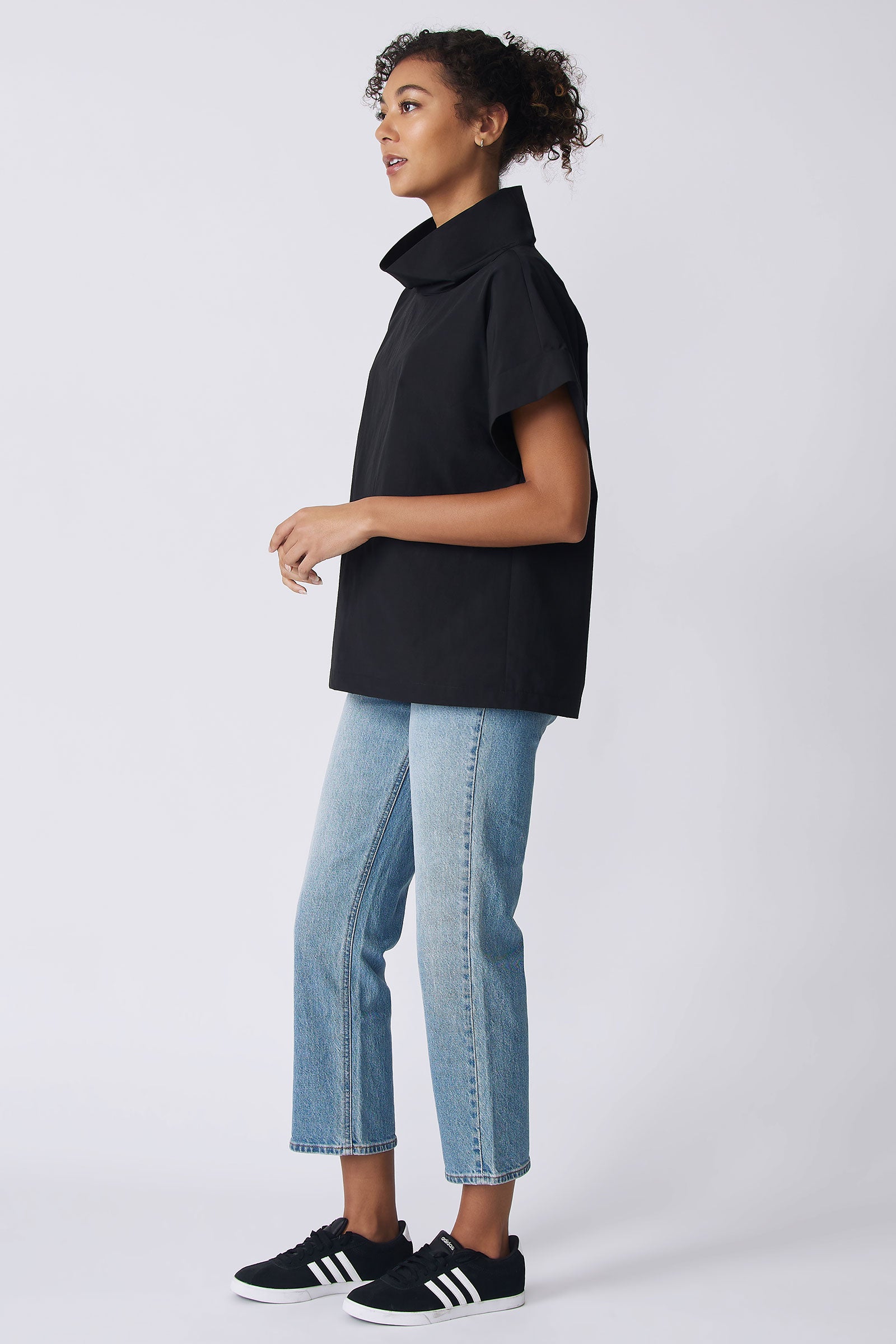 Kal Rieman Ary Cuffed Kimono Tee in black broadcloth on model side view