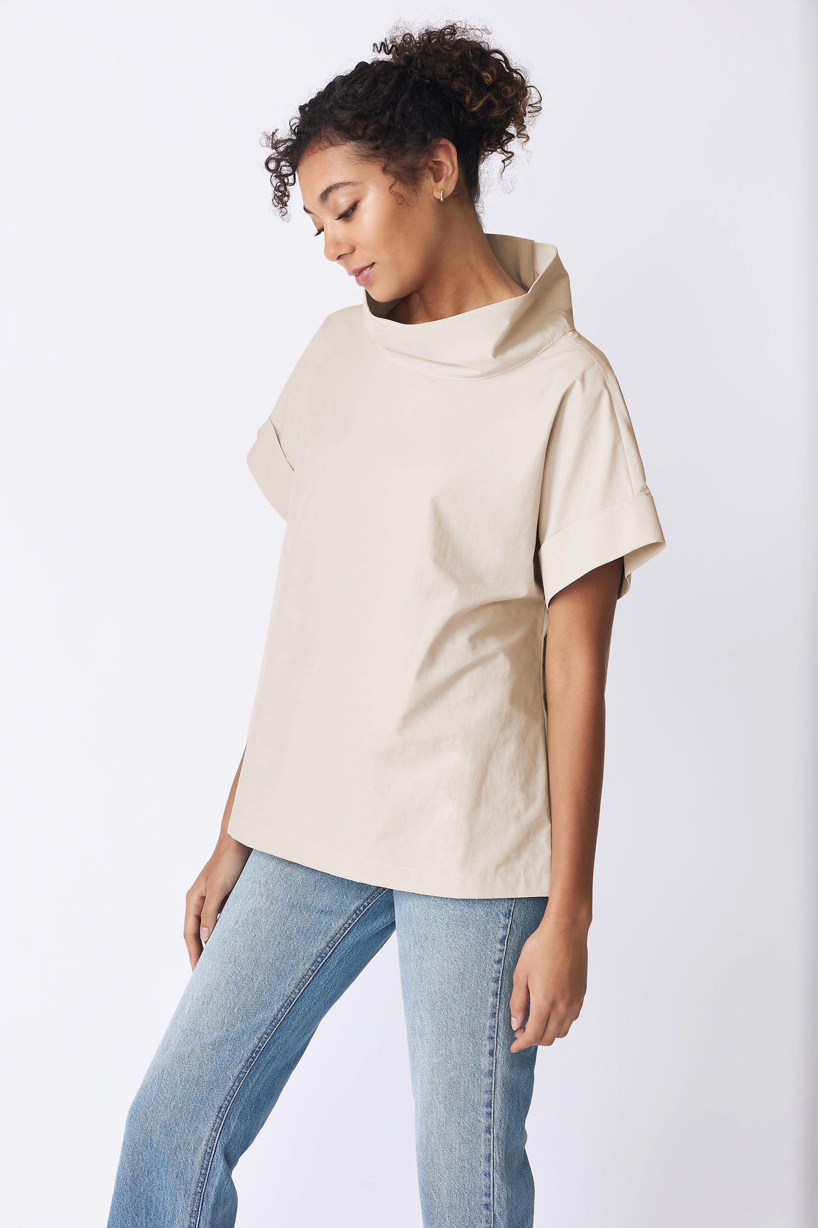 Kal Rieman Ary Kimono Tee in sand broadcloth on model side view