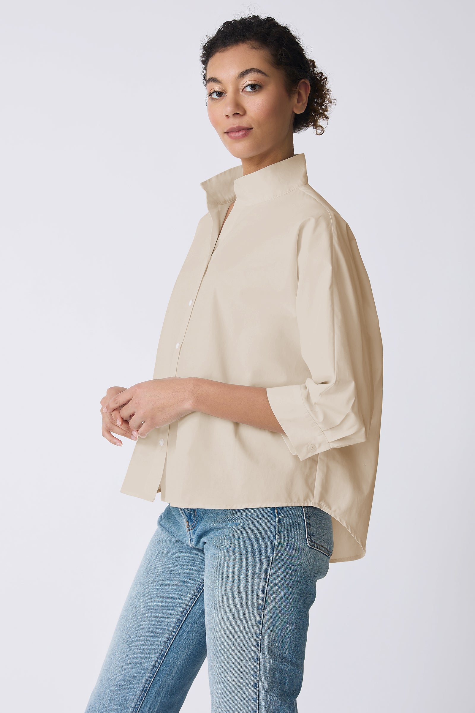 Kal Rieman Avi Shirt in sand Italian Broadcloth on model side view