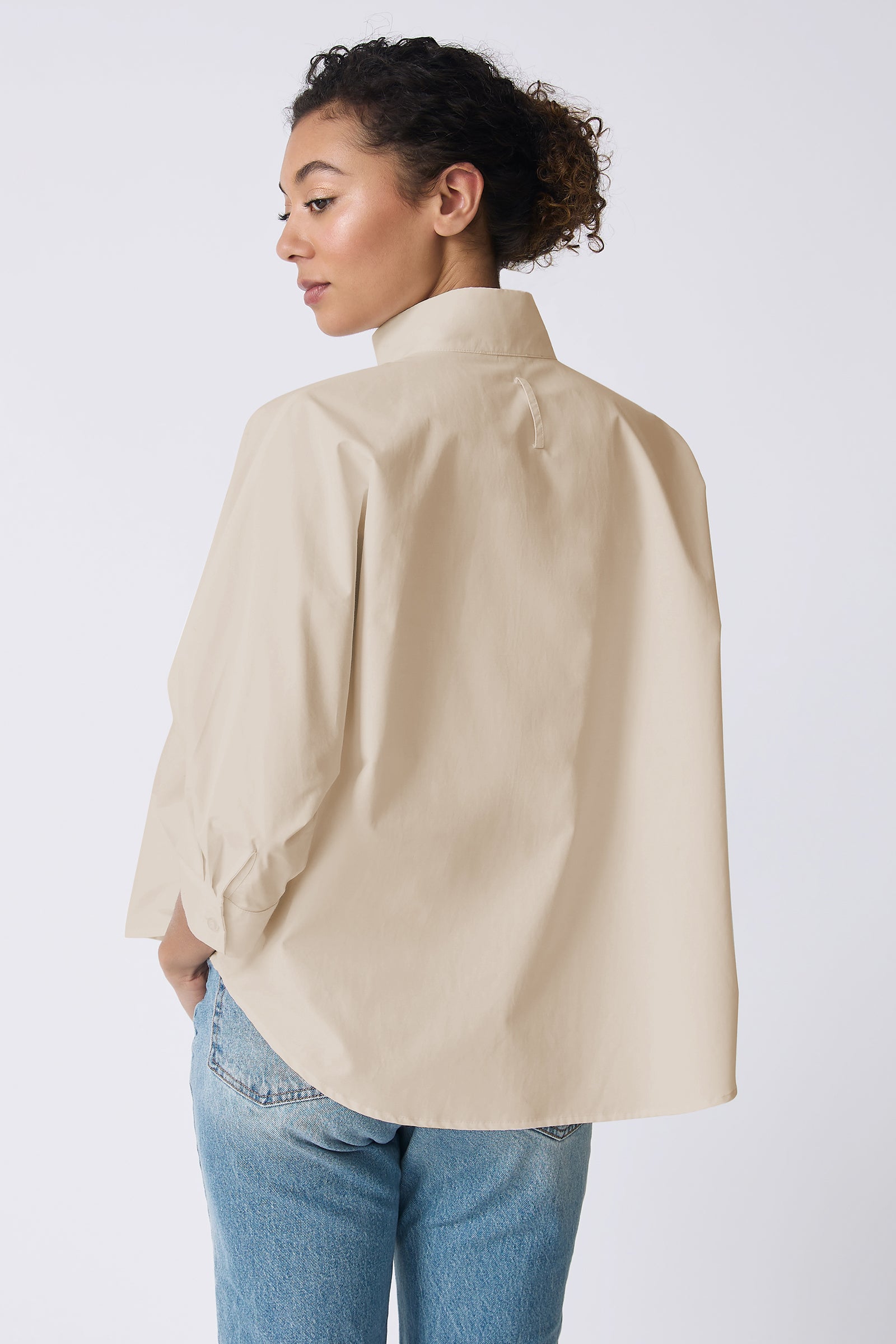 Kal Rieman Avi Shirt in sand italian broadcloth on model back view detail