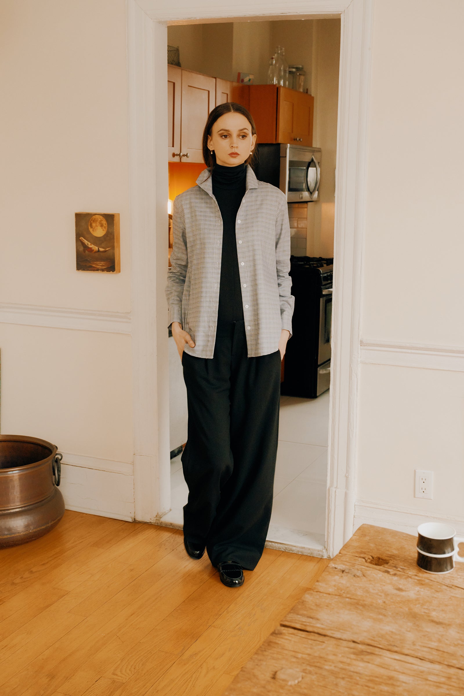 Kal Rieman Ginna Box Pleat Tailored Shirt in glen plaid black and white on model front view detail