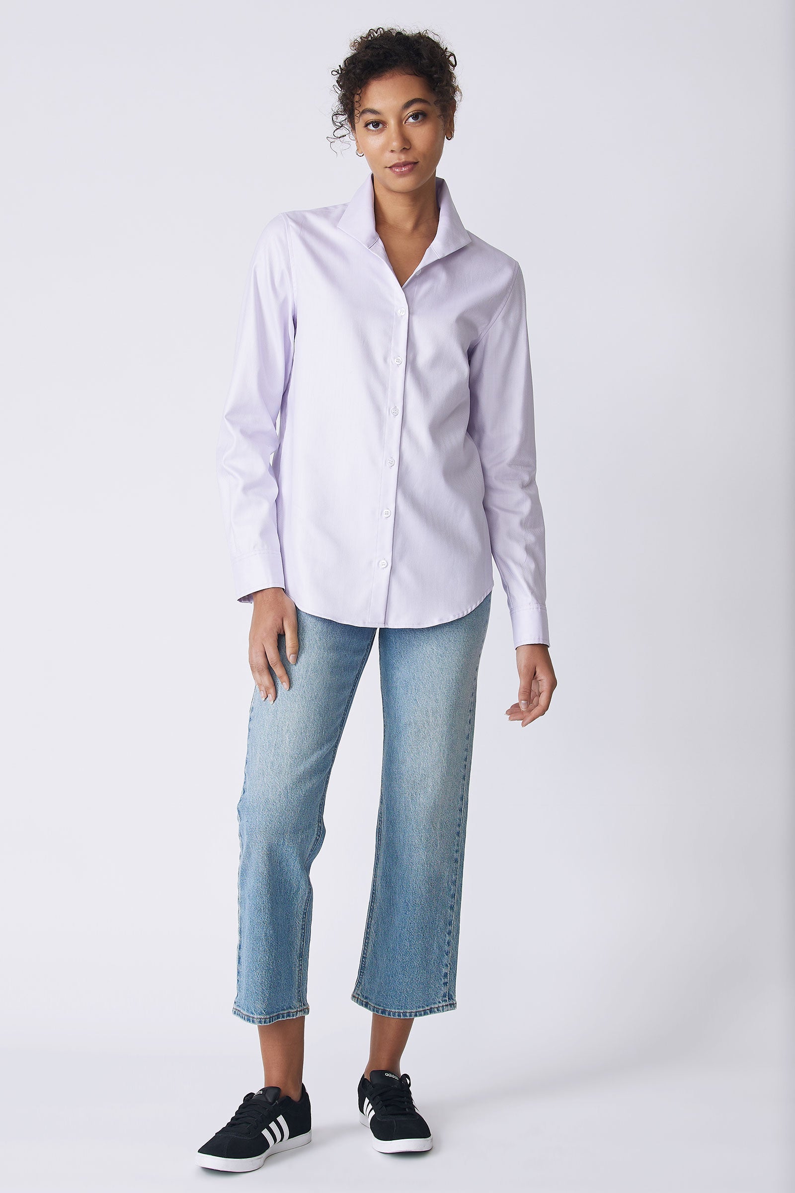 Kal Rieman Ginna Box Pleat Tailored Shirt in lavender fine herringbone on model front view full hands at side