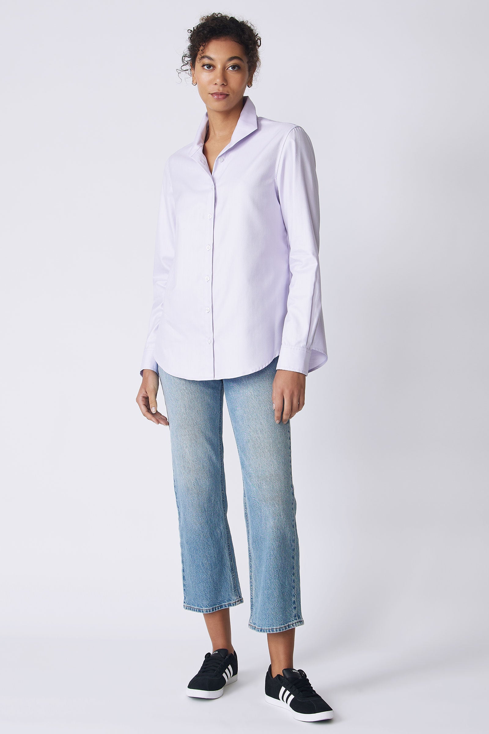 Kal Rieman Ginna Box Pleat Tailored Shirt in lavender fine herringbone on model front view full hands at side