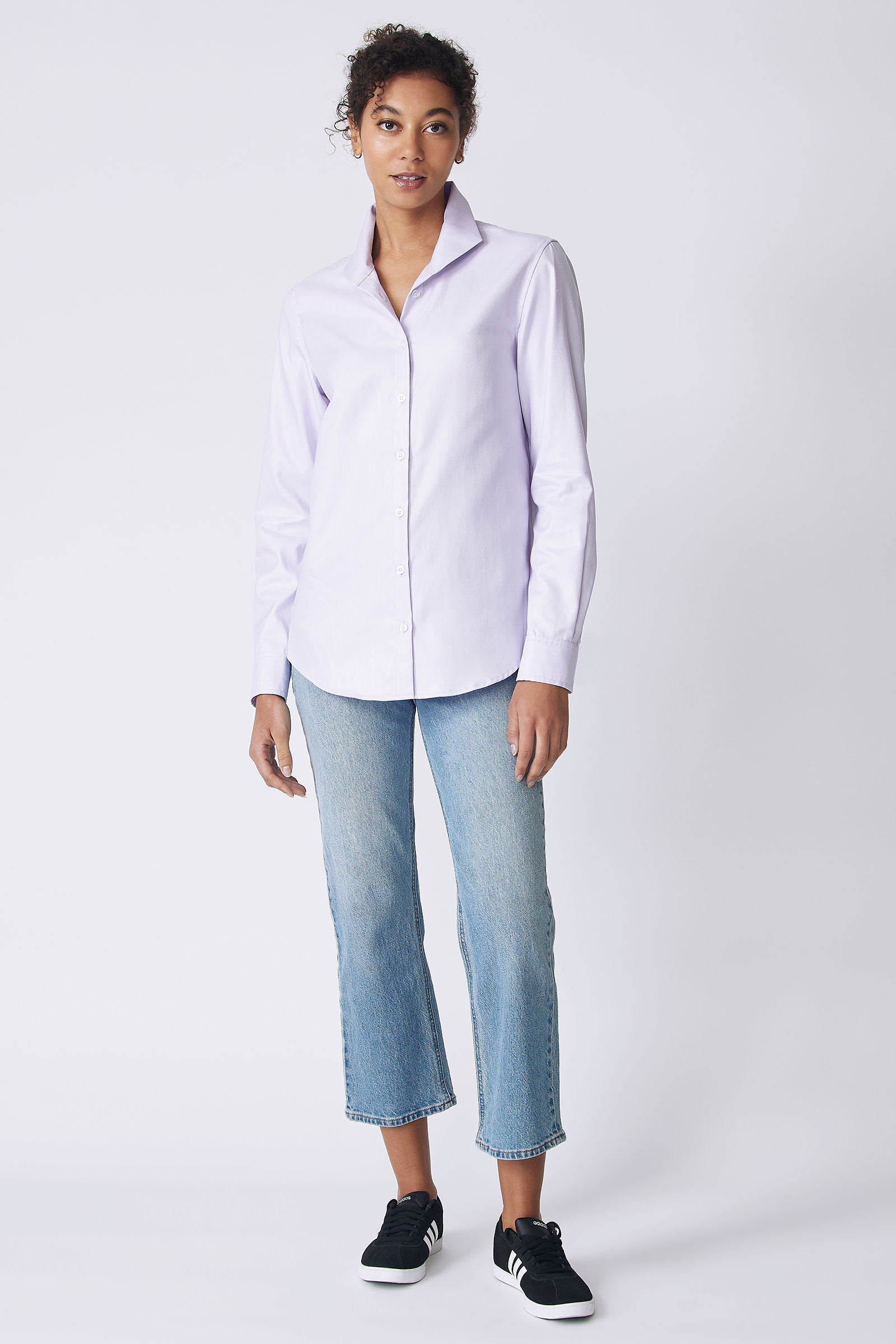 Kal Rieman Ginna Box Pleat Tailored Shirt in lavender fine herringbone on model front view full hands at side