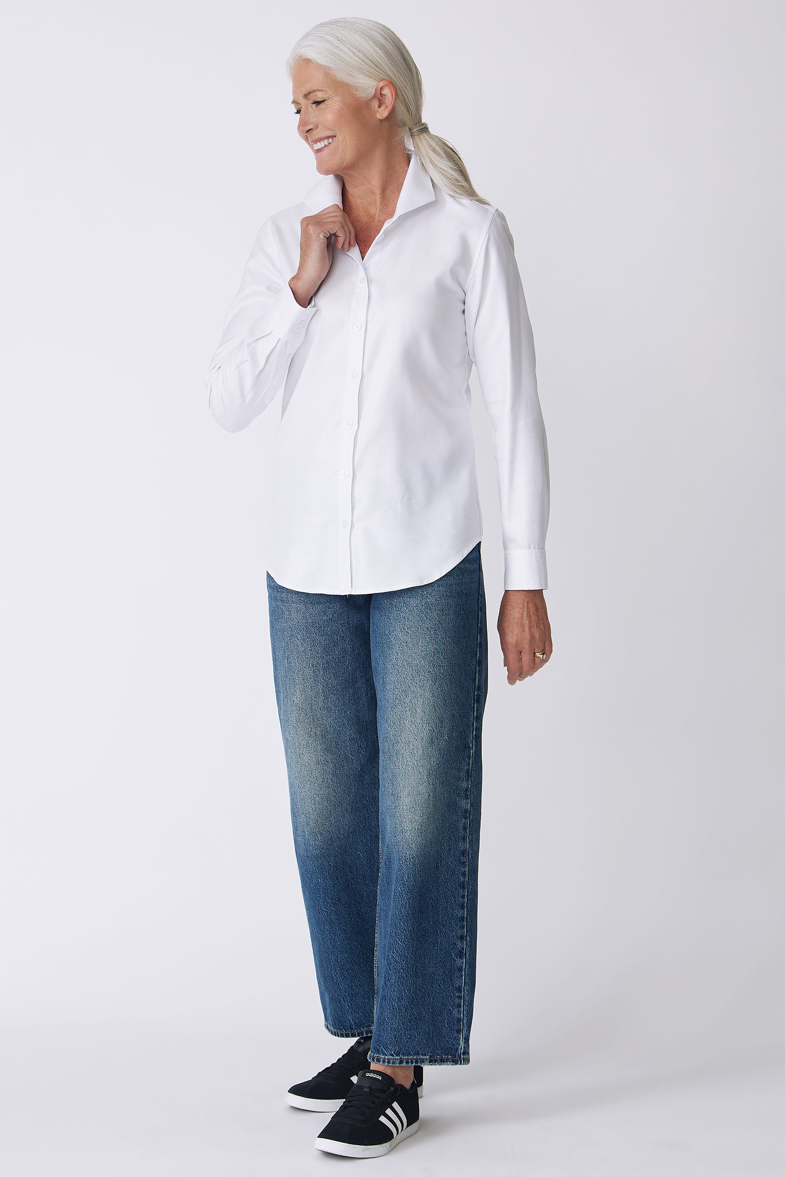 Kal Rieman Ginna Box Pleat Shirt in White Herringbone on Model Side View holding collar