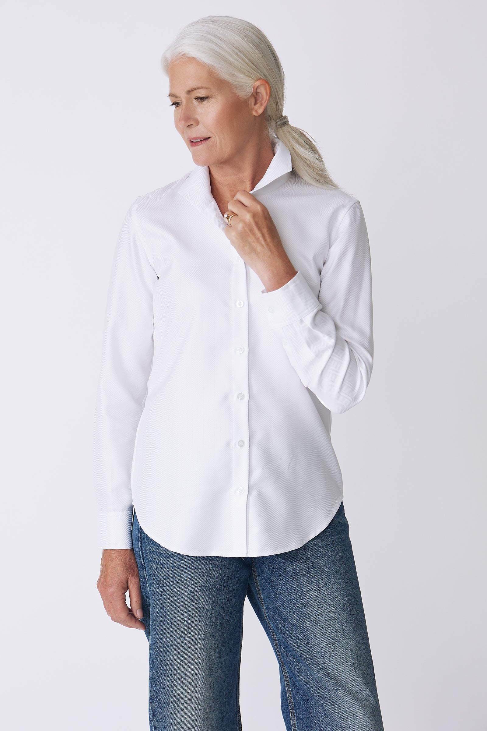 Kal Rieman Ginna Box Pleat Shirt in White Herringbone on Model front view holding collar