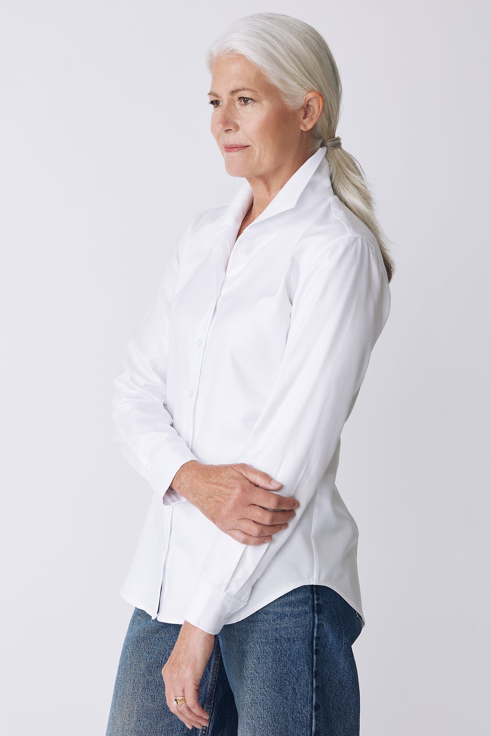 Kal Rieman Ginna Box Pleat Shirt in White Herringbone on Model Side View
