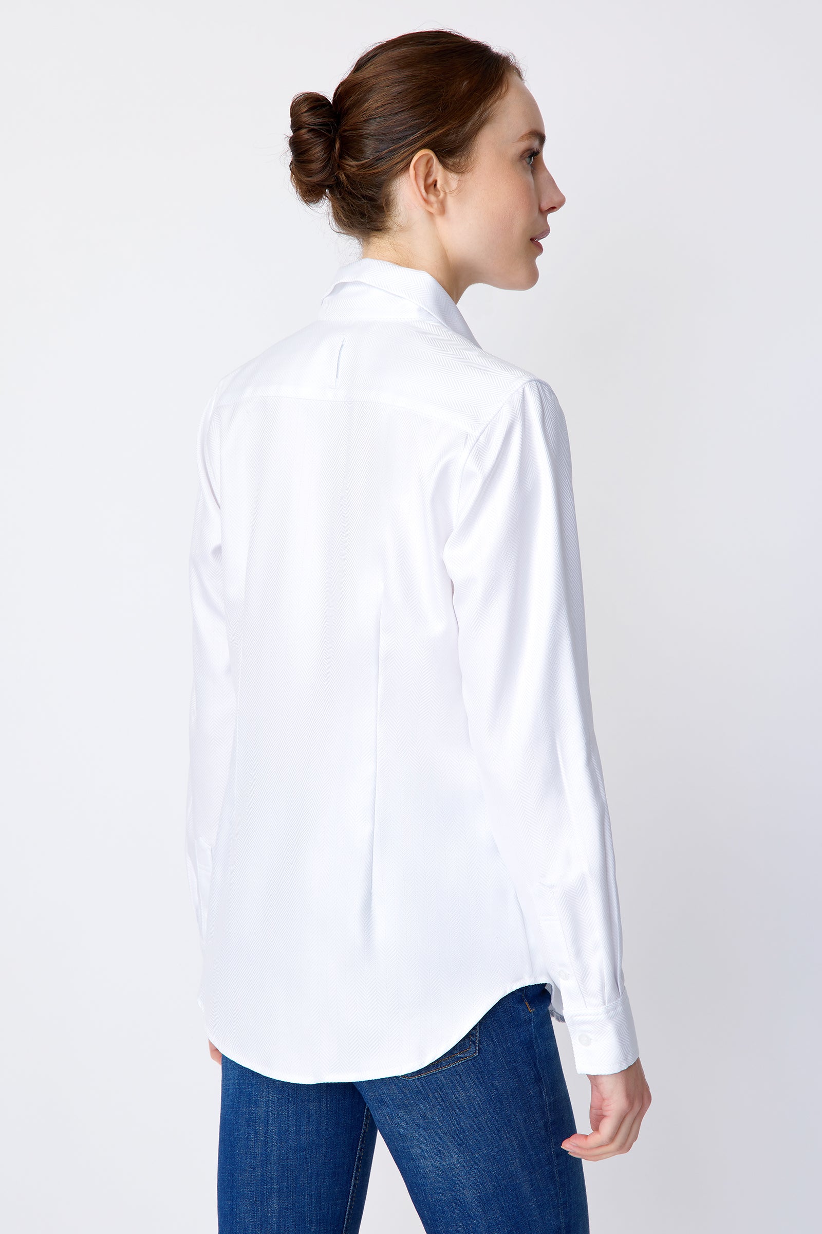 Kal Rieman Ginna Tailored Shirt in white herringbone on model back view detail