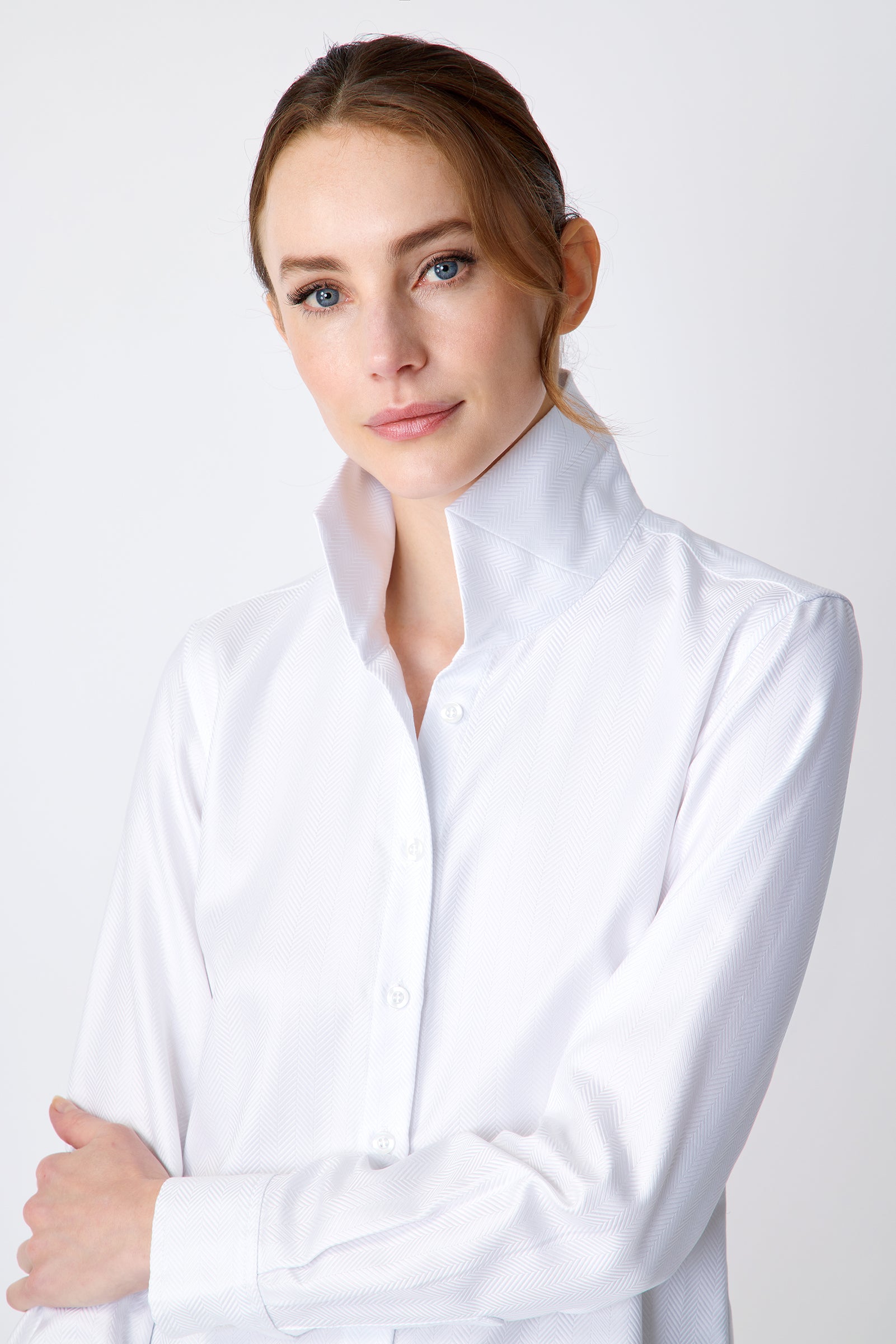 Kal Rieman Ginna Tailored Shirt in white herringbone on model detail