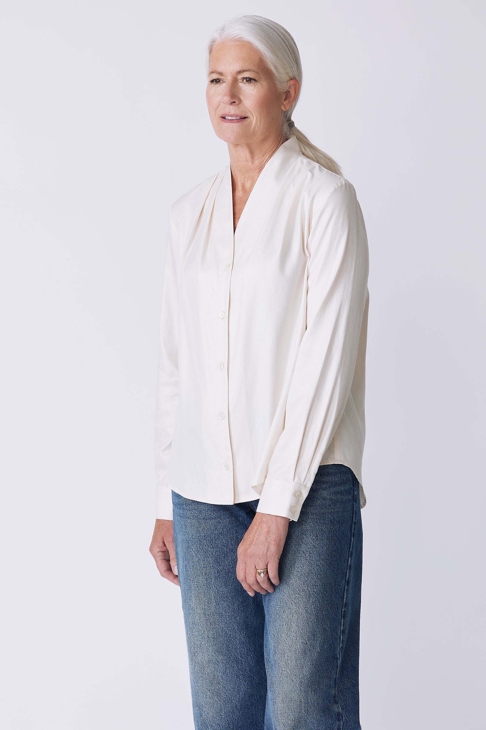 Kal Rieman Nadia Blouse in soft twill ivory on model side view