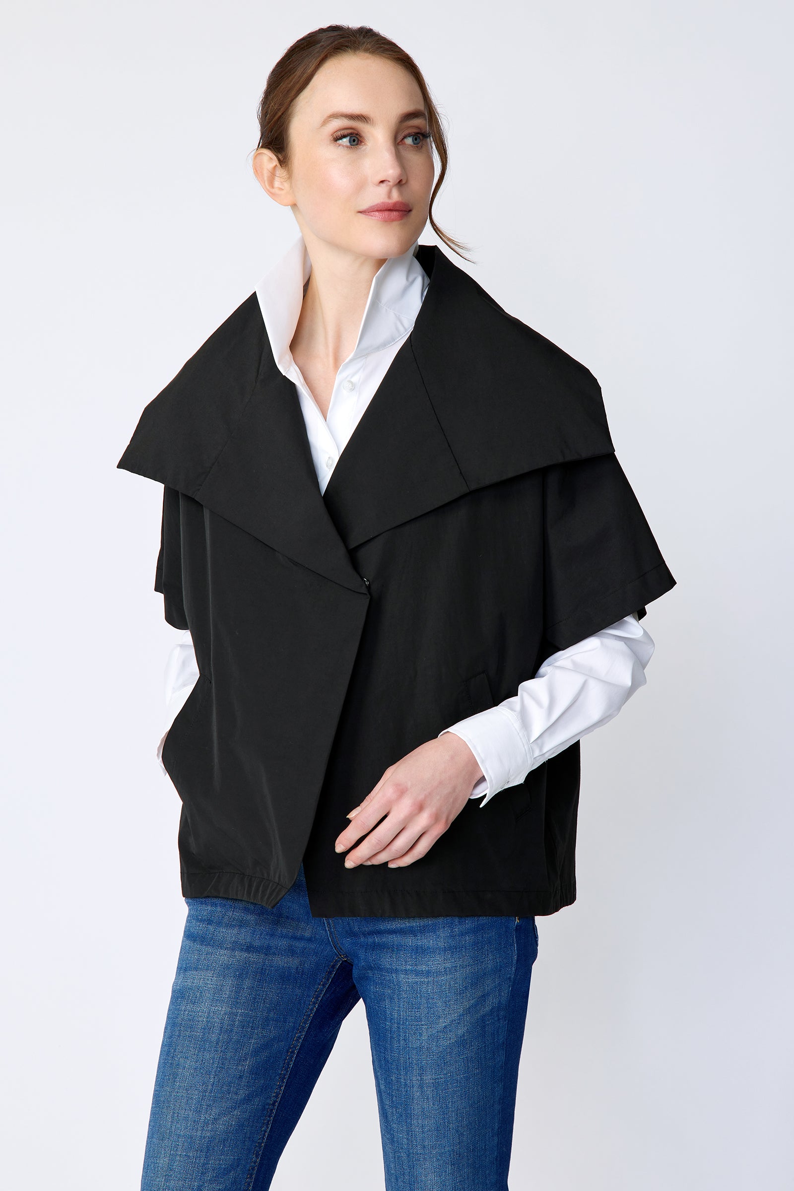 Kal Rieman Paris Jacket in Black Italian broadcloth on model side view hand in pocket
