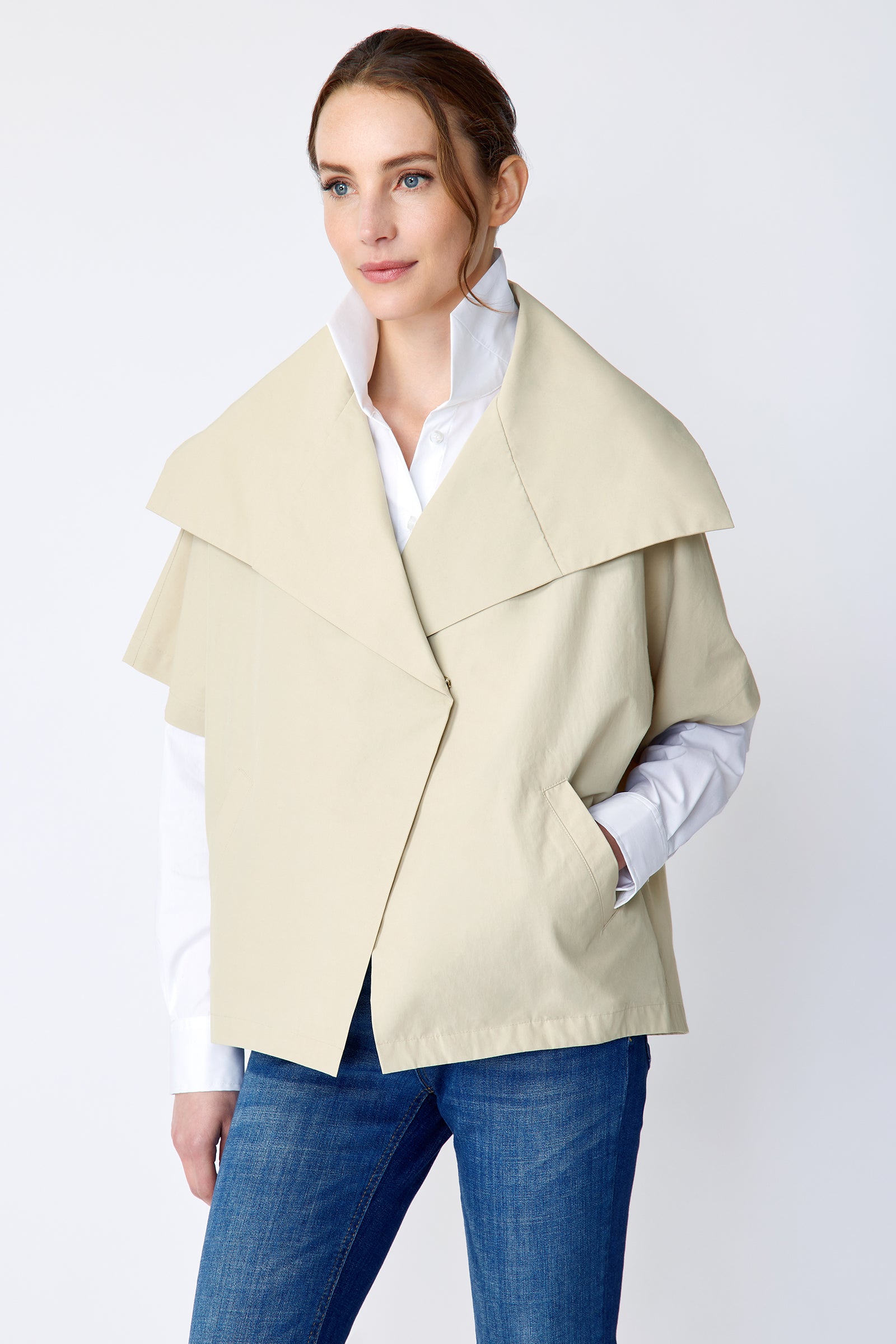 Kal Rieman Paris Jacket in Khaki Italian broadcloth on model side view hand in pocket