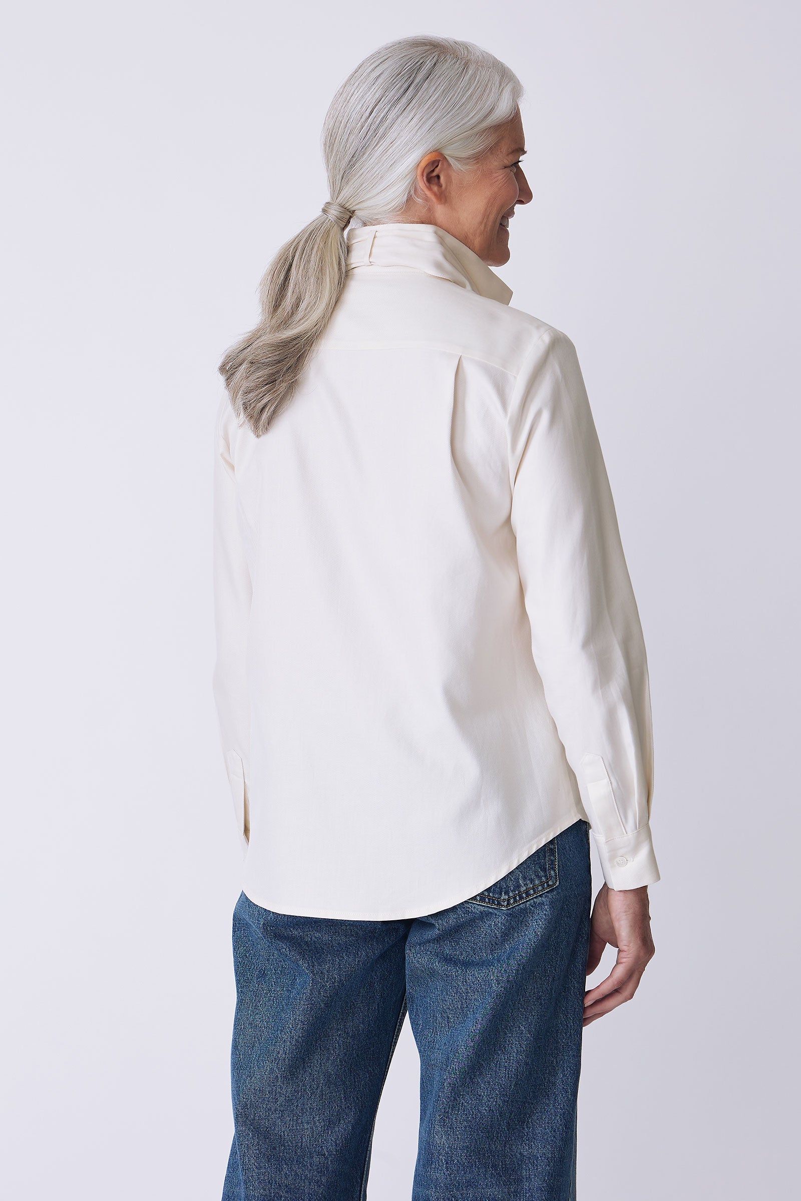 Kal Rieman Regency Blouse in ivory soft twill on model back view detail