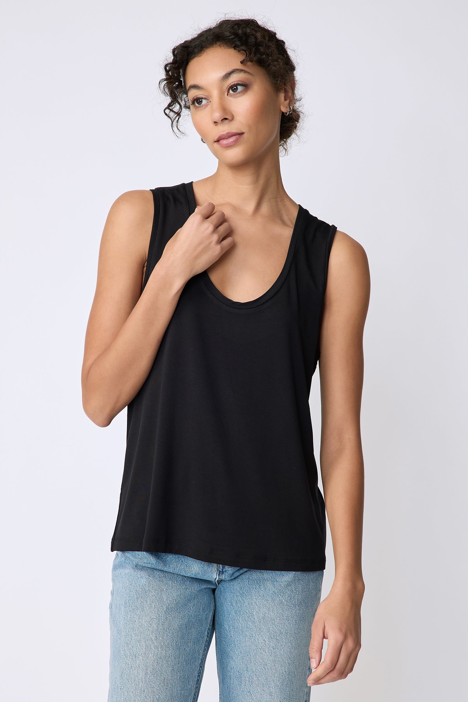 Kal Rieman Sandra Scoop Tank in black bamboo jersey on model front view
