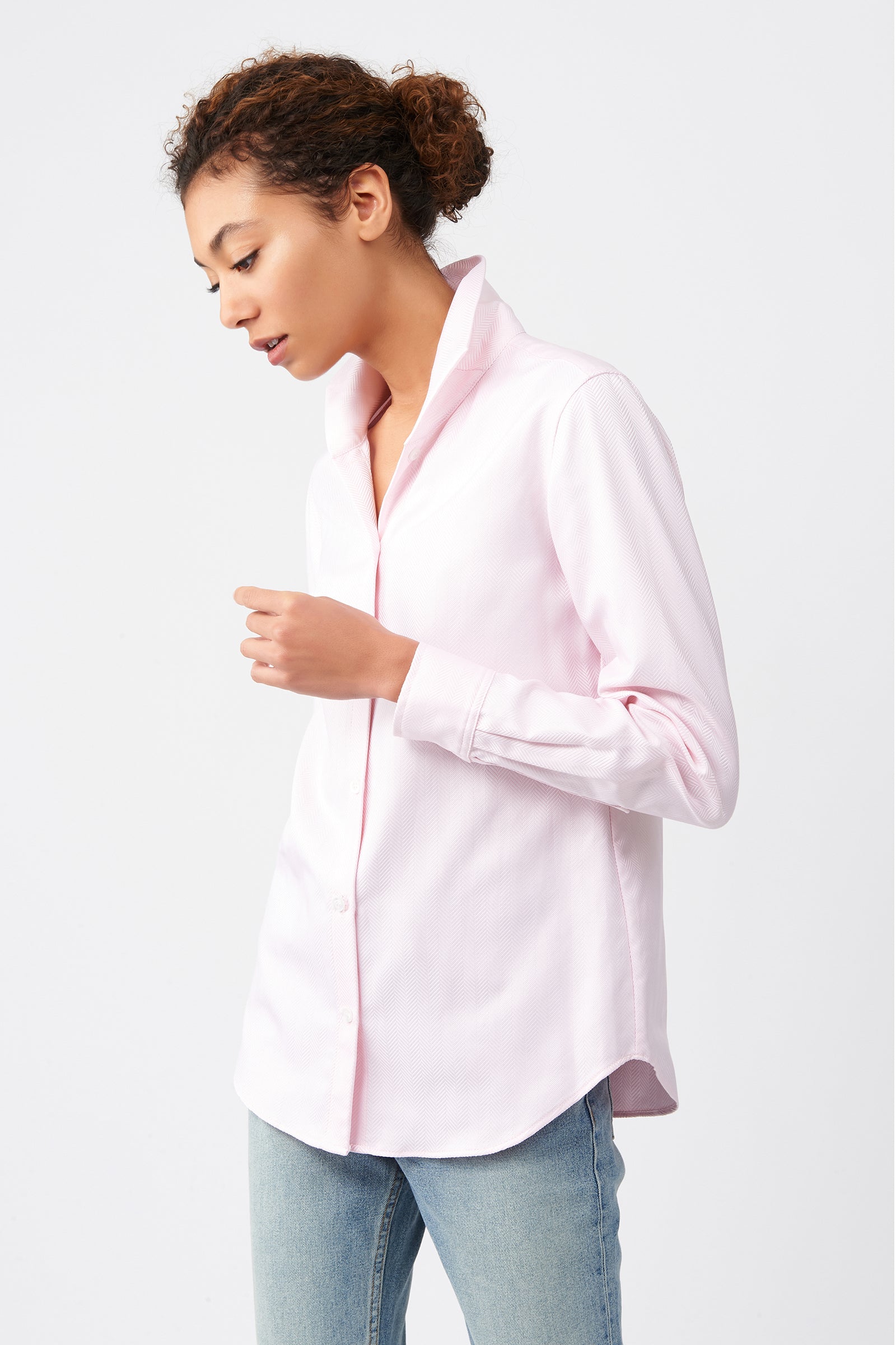 Kal Rieman Ginna Box Pleat Shirt in Pink Herringbone on Model Side View