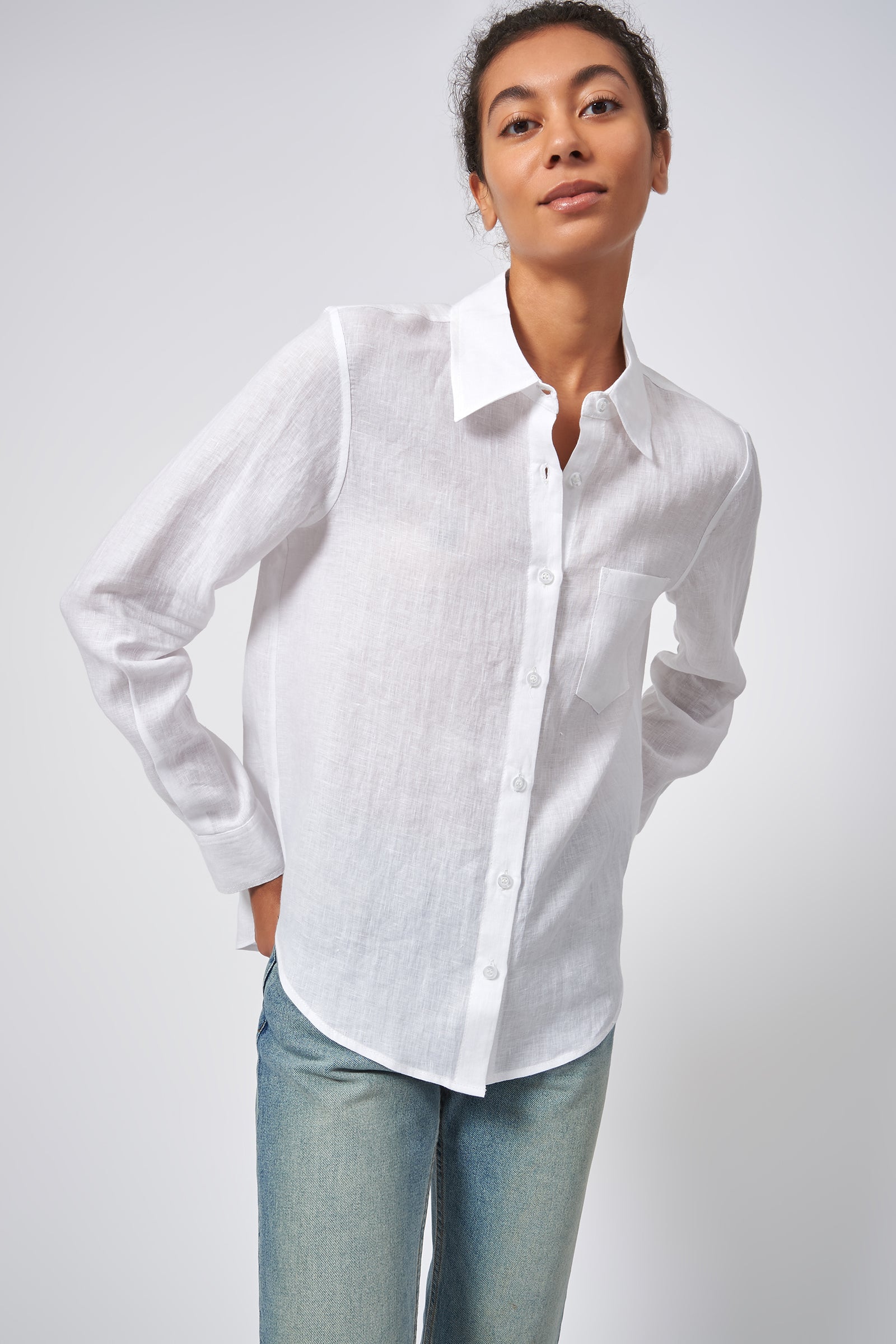 Kal Rieman Classic Tailored Shirt European Linen On Model Front View