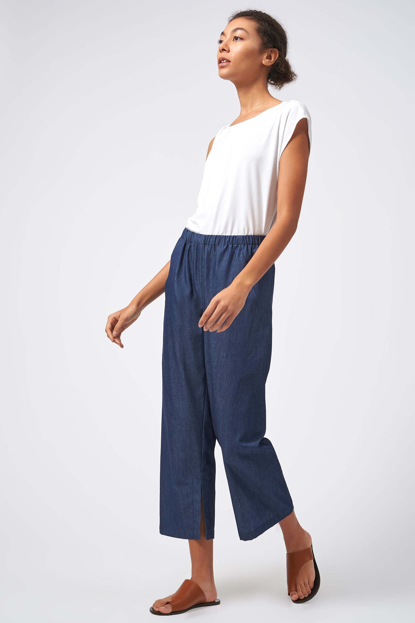 Kal Rieman Italian Denim Split Hem Capri Classic Indigo On Model Side View 2