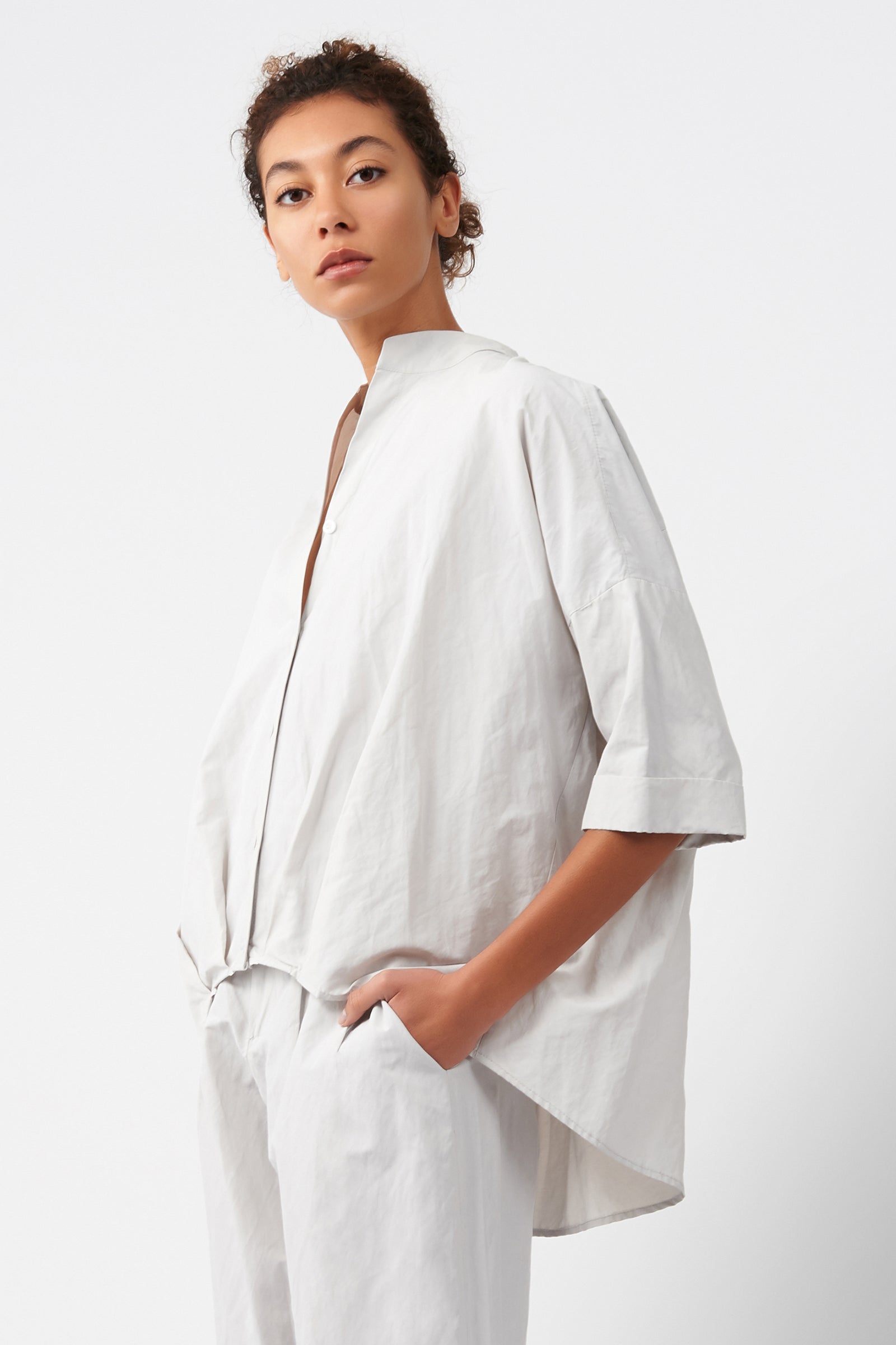 Kal Rieman Pleat Hem Kimono in Stone on Model Side View