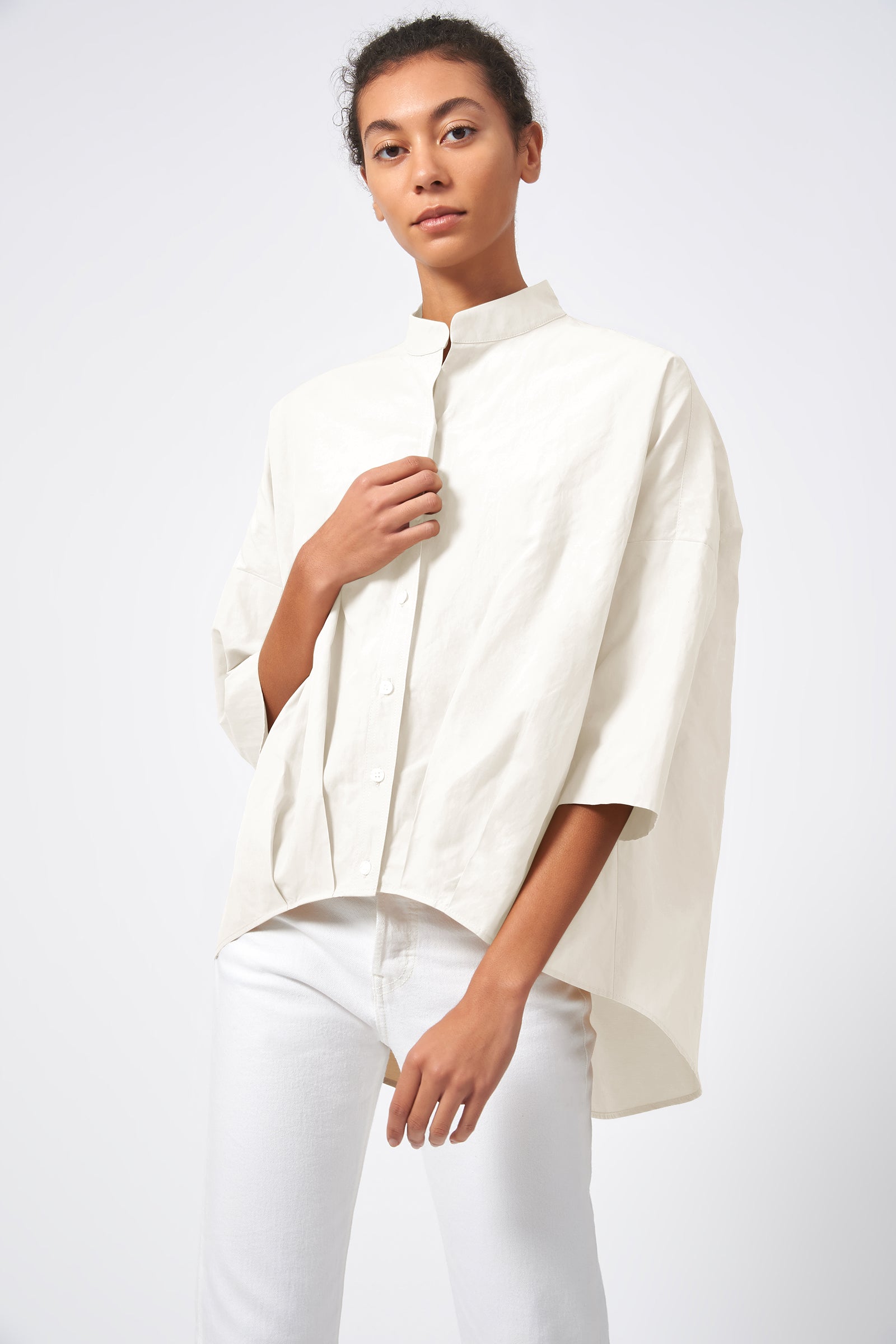 Kal Rieman Pleat Hem Kimono in Ecru Broadcloth on Model Front View Crop