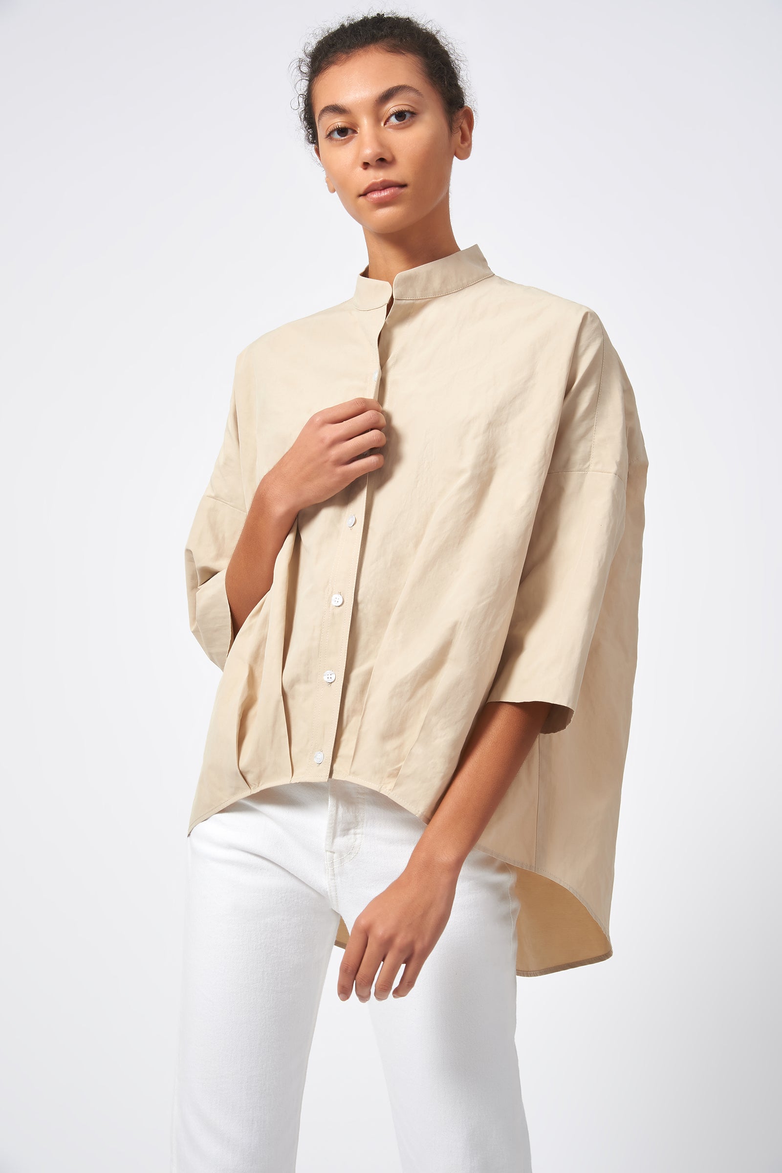 Kal Rieman Pleat Hem Kimono Italian Cotton Nylon Inox Khaki On Model Front View