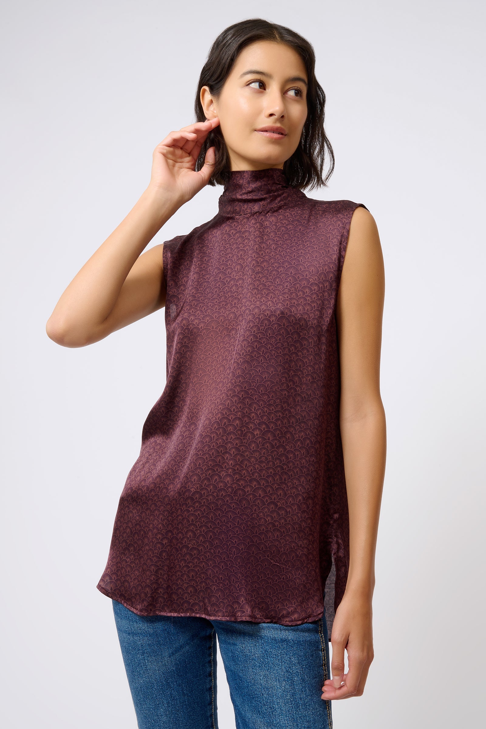 Kal Rieman Scarf Shell in Luna Bordeaux Print on Model with Hand Up Front View