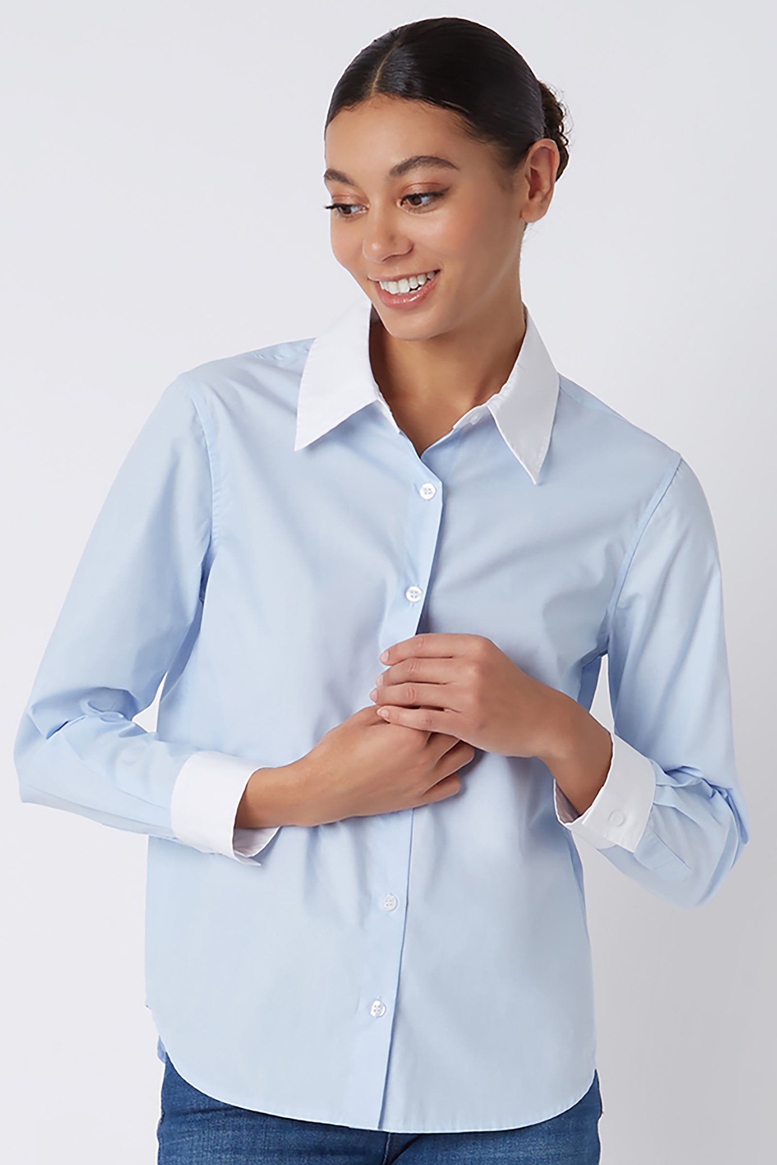 Kal Rieman Classic Tailored Shirt in Oxford Blue on Model Looking Down Cropped Front View