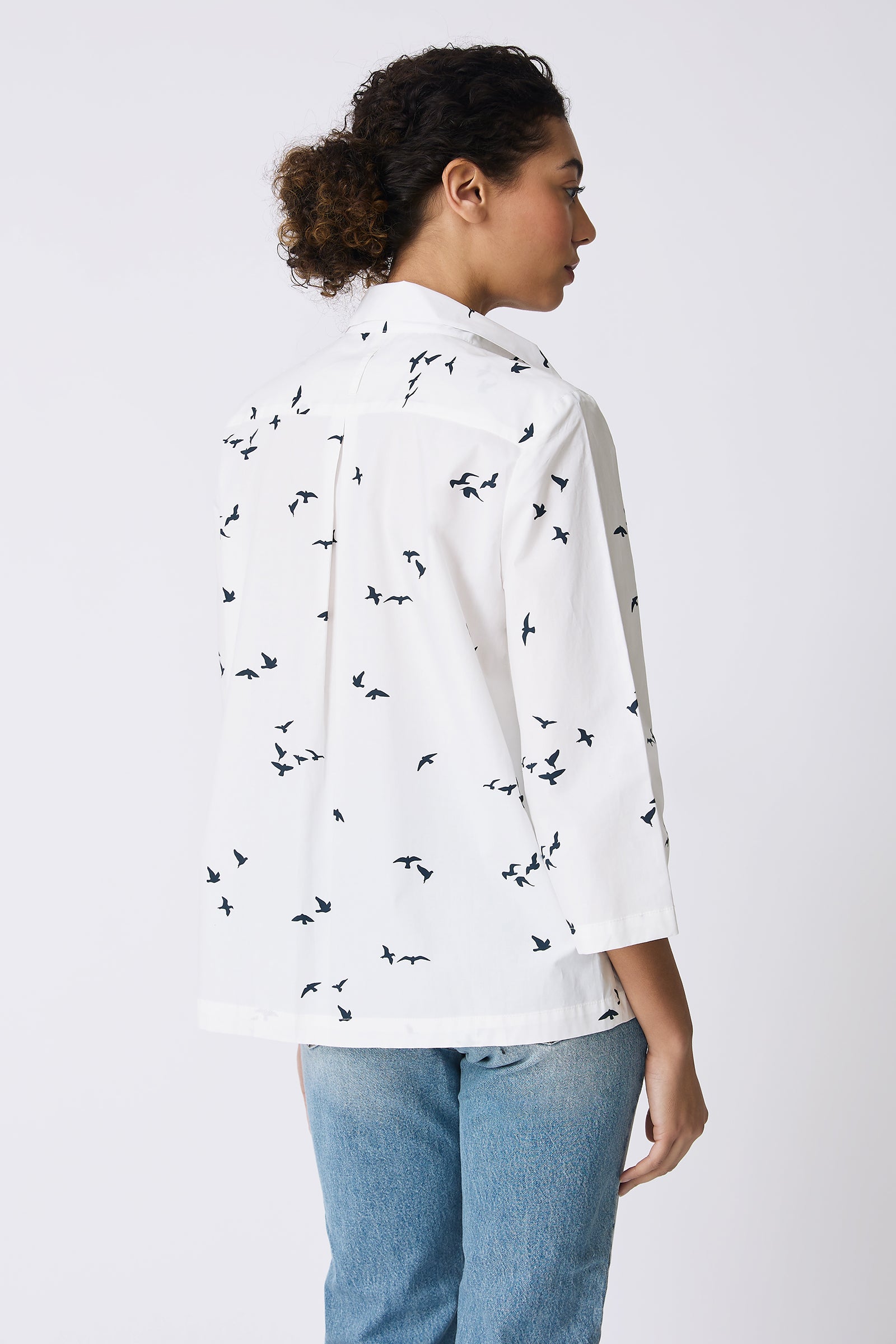 Kal Rieman 3/4 Sleeve Ginna Shirt in White Bird Print on model back view