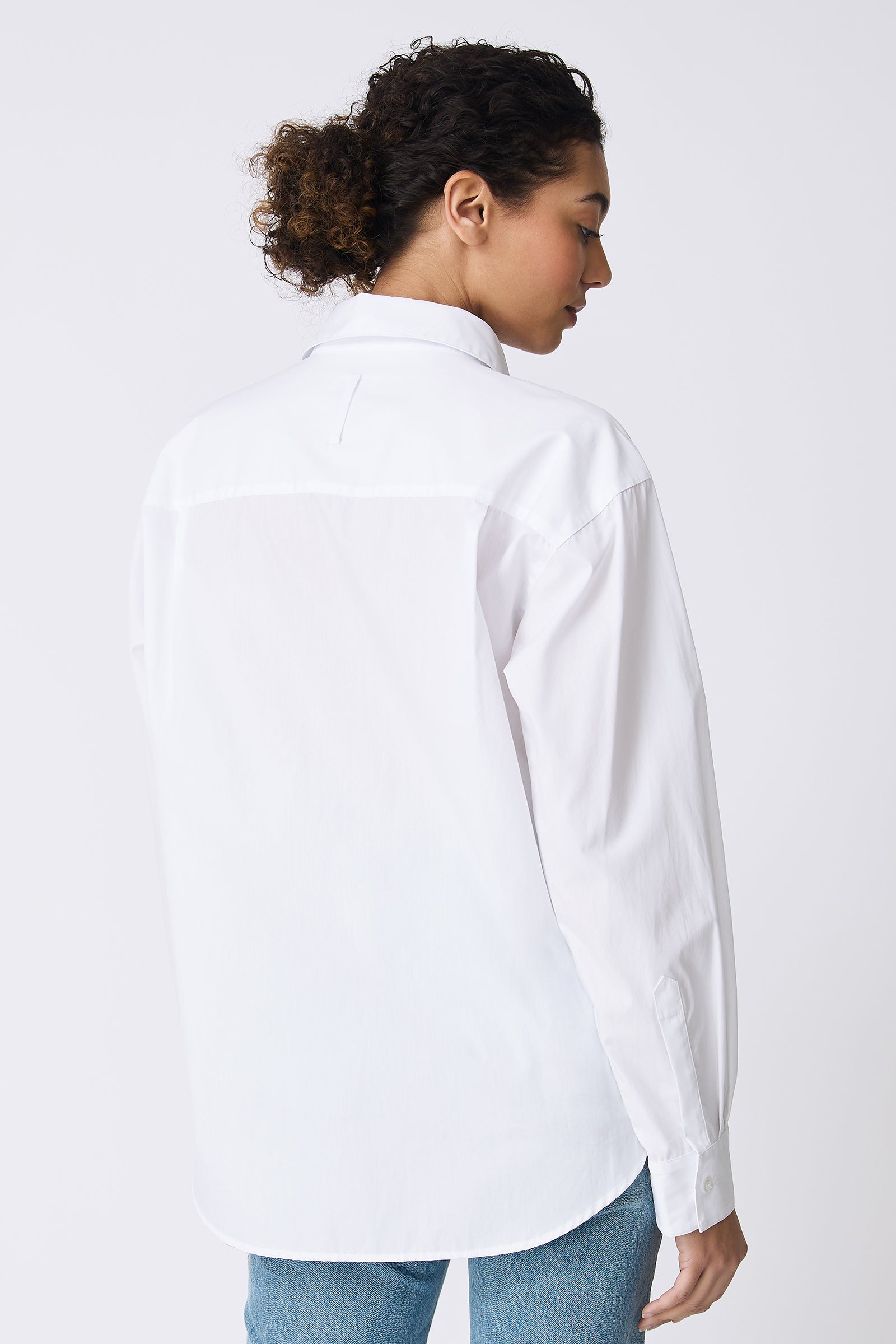 Kal Rieman Joni Boyfriend Shirt in White Poplin on model back view