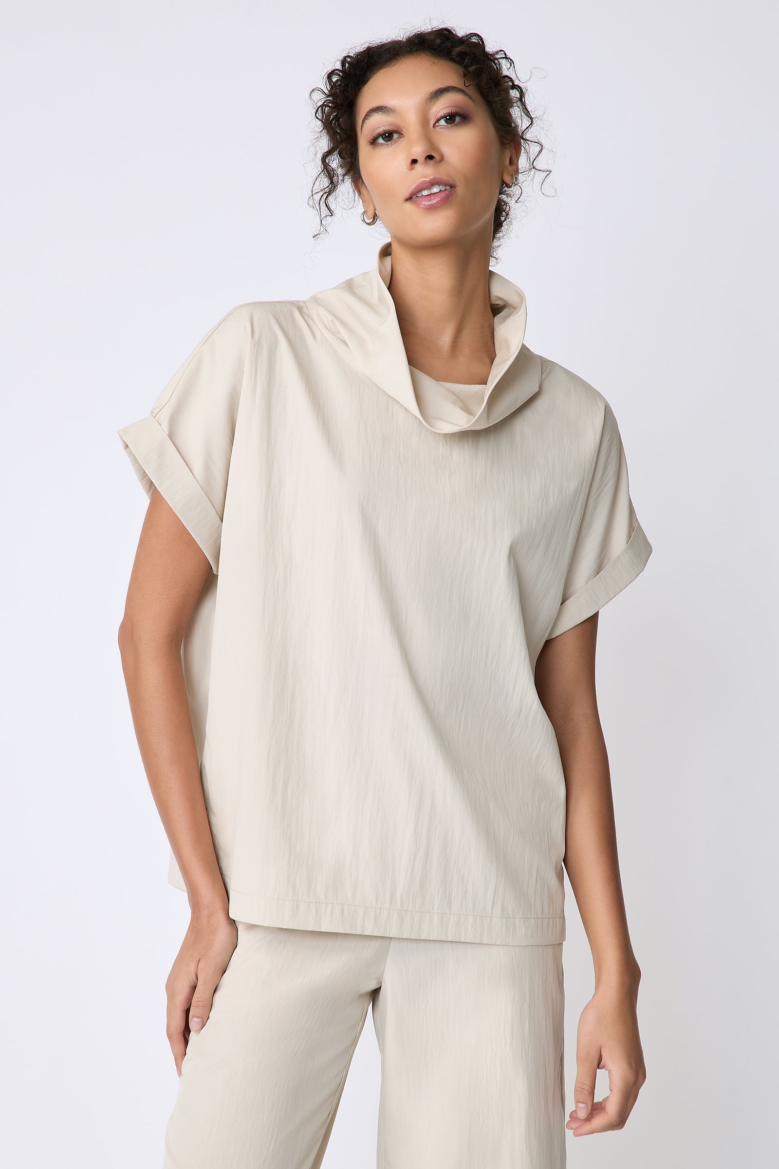 Kal Rieman Maggie Top in Typewriter Cloth khaki on model front view detail