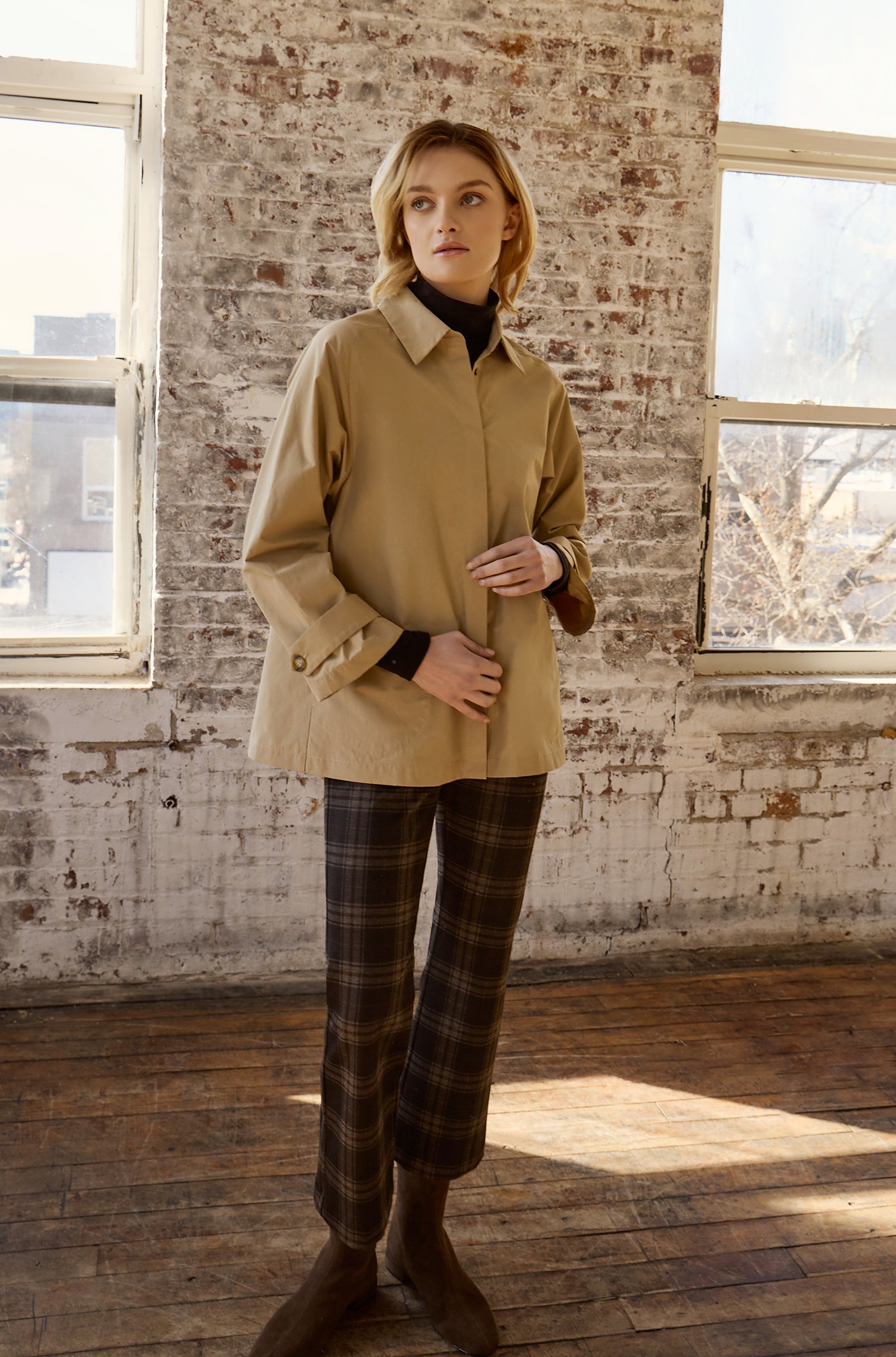 Kal Rieman Tracey Tunic in Khaki on model with hand in pocket front view