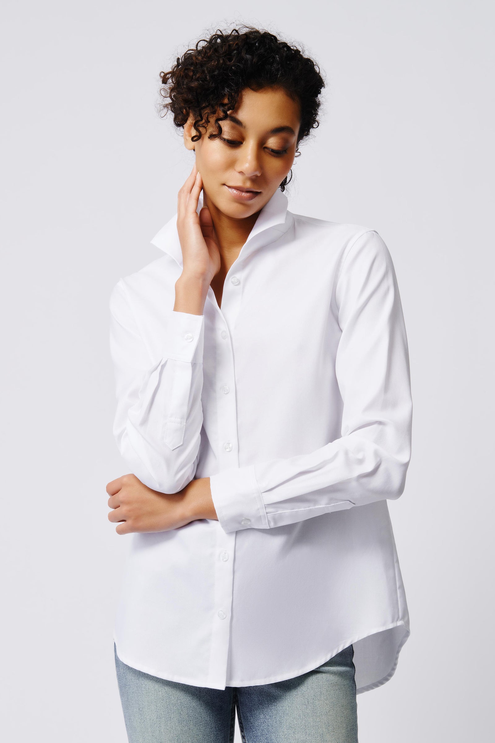 Kal Rieman Ginna Box Pleat Shirt in White Pinpoint Oxford on Model Front View Crop 3