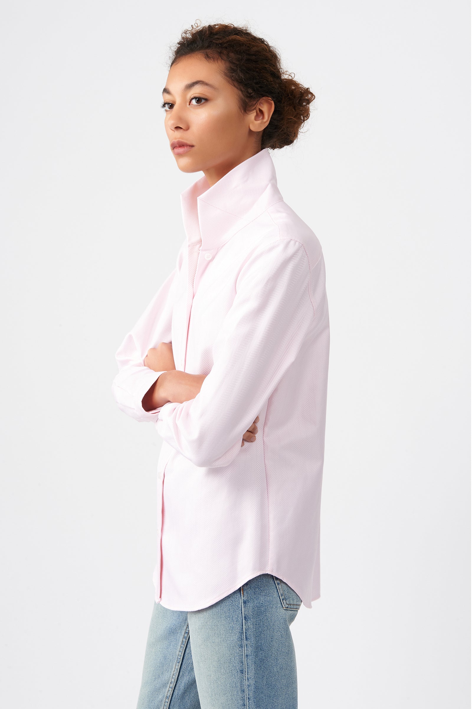 Kal Rieman Ginna Box Pleat Shirt in Pink Herringbone on Model Side View