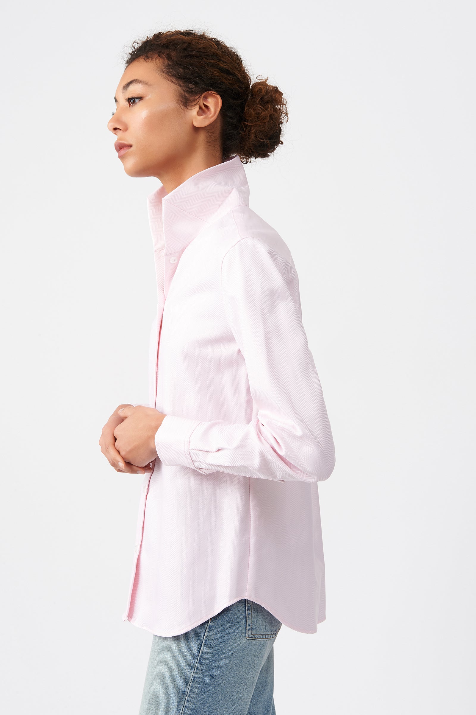 Kal Rieman Ginna Box Pleat Shirt in Pink Herringbone on Model Side Alternate View