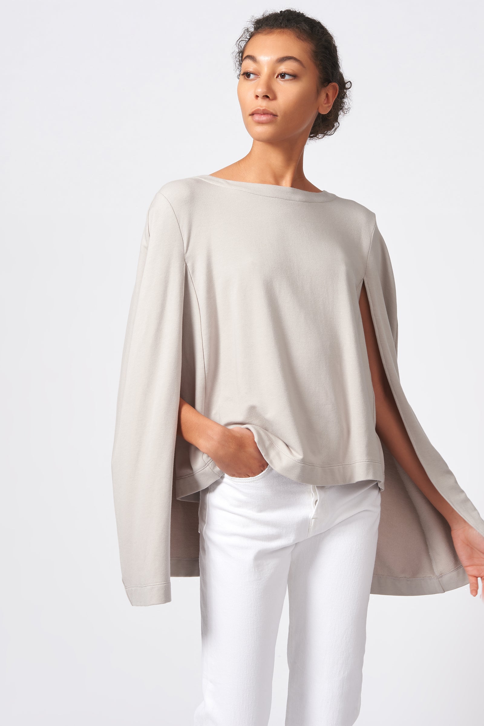 Ginna Box Pleat Shirt in White Stretch Made From a Cotton Blend