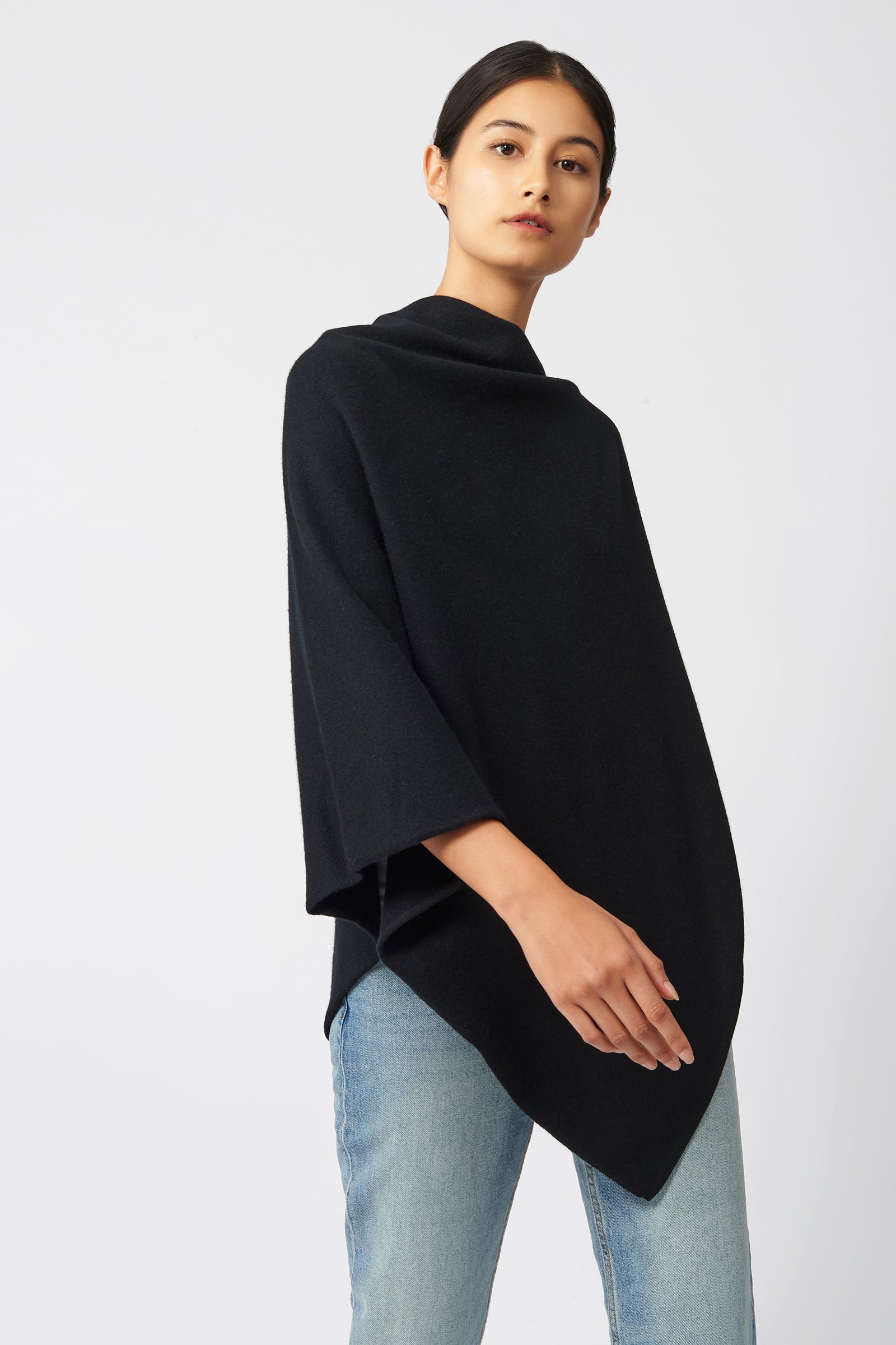 Cashmere Poncho in Black Made From 100% Cashmere – KAL RIEMAN
