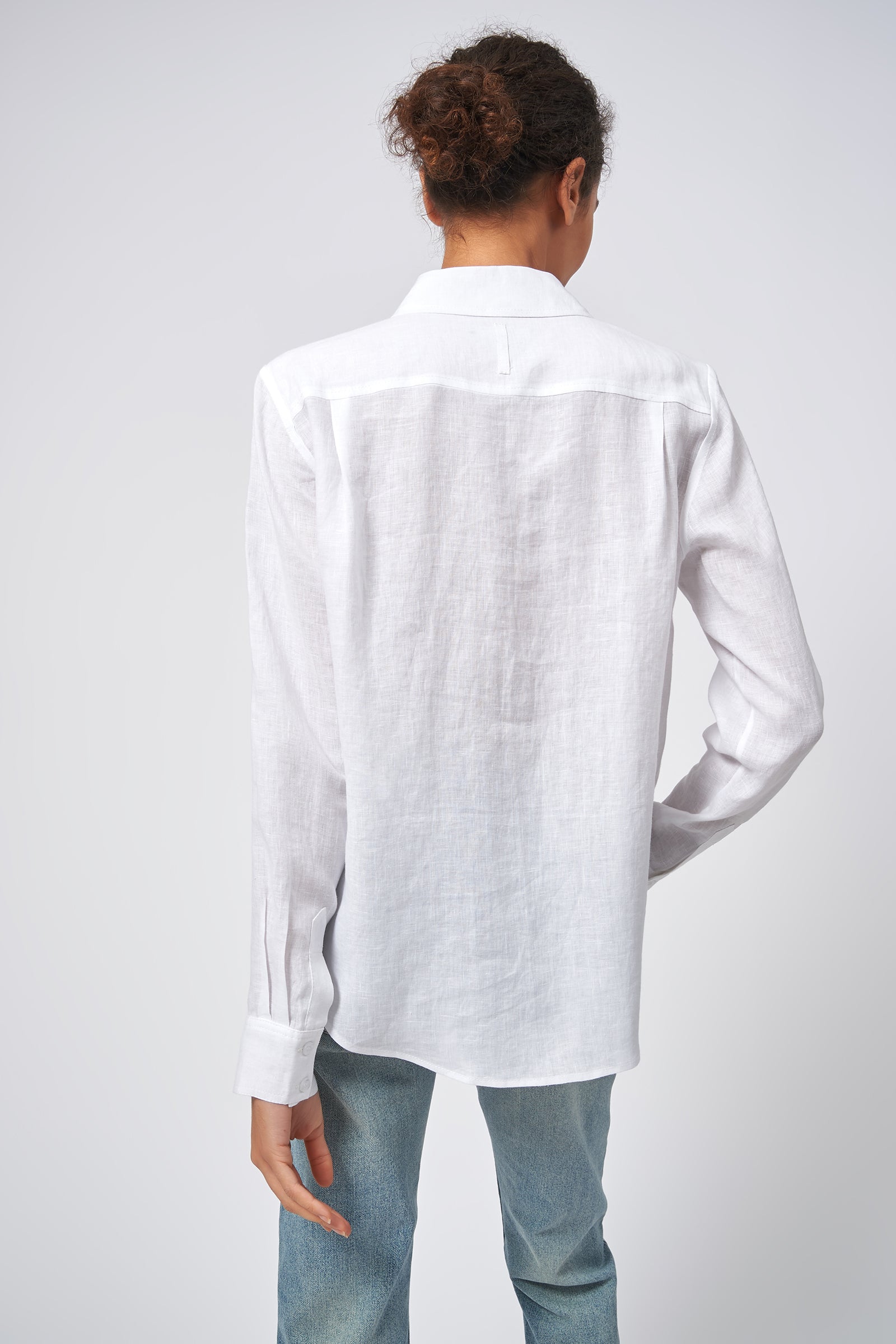 Kal Rieman Classic Tailored Shirt European Linen On Model White Back View