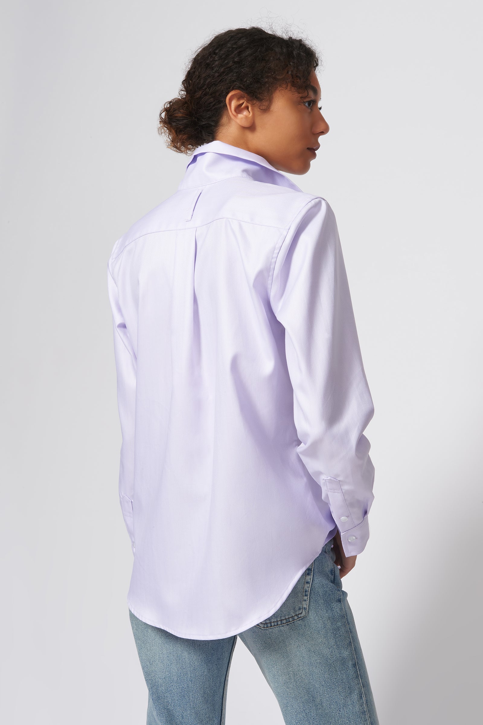 Kal Rieman Ginna Box Pleat Shirt in Lavendar Fine Herringbone on Model Full Back View