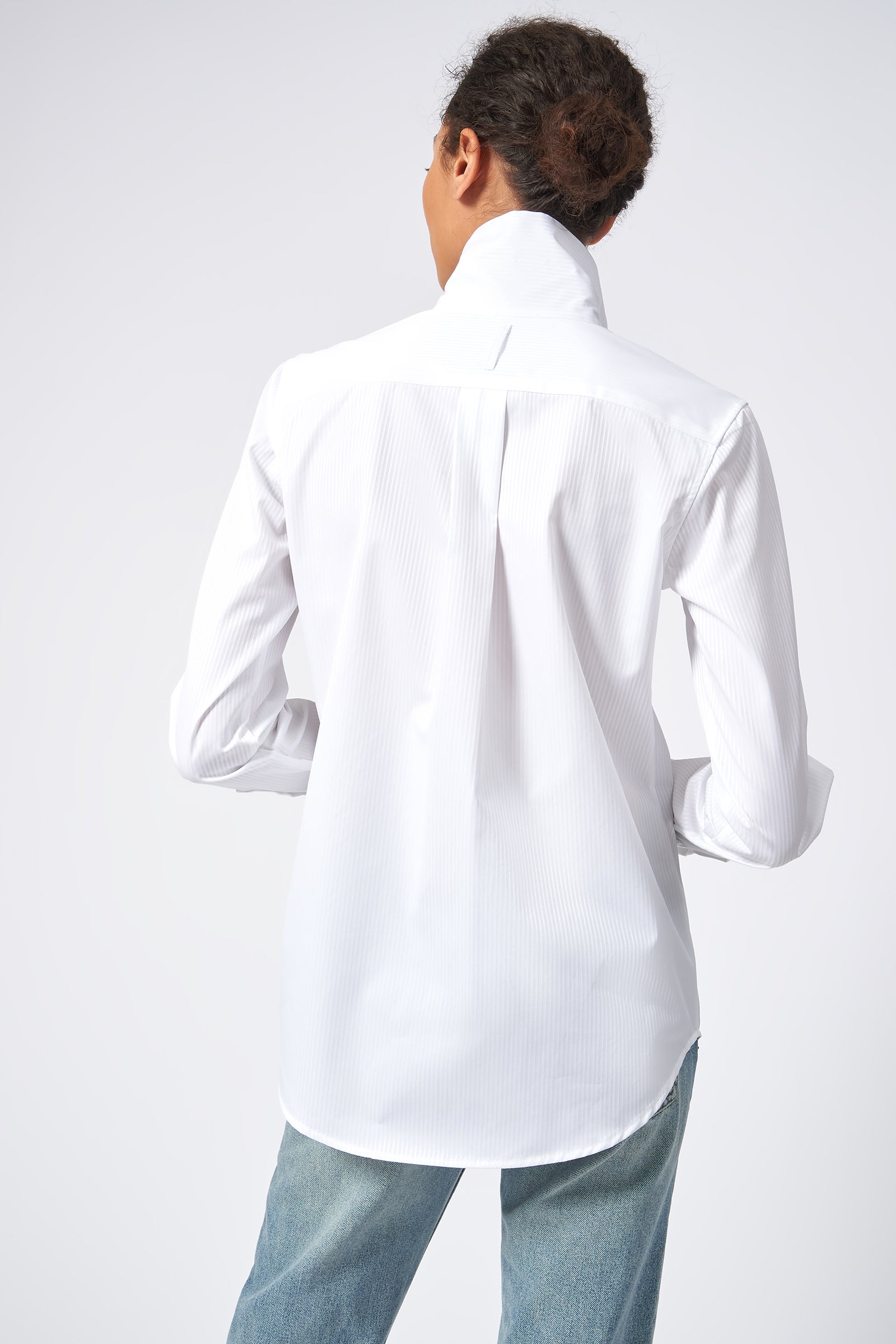 Kal Rieman Box Pleat Ginna Tailored Shirt in White Satin Stripe on Model Side Detail View
