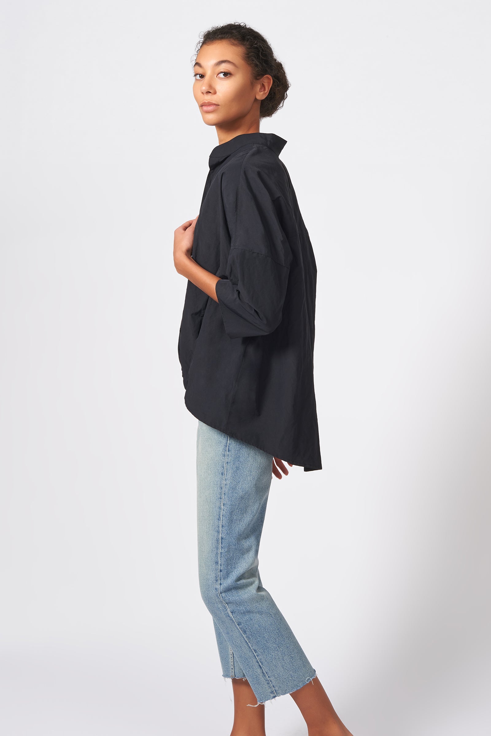 Kal Rieman Pleat Hem Kimono Cotton Nylon in Black on Model Side View
