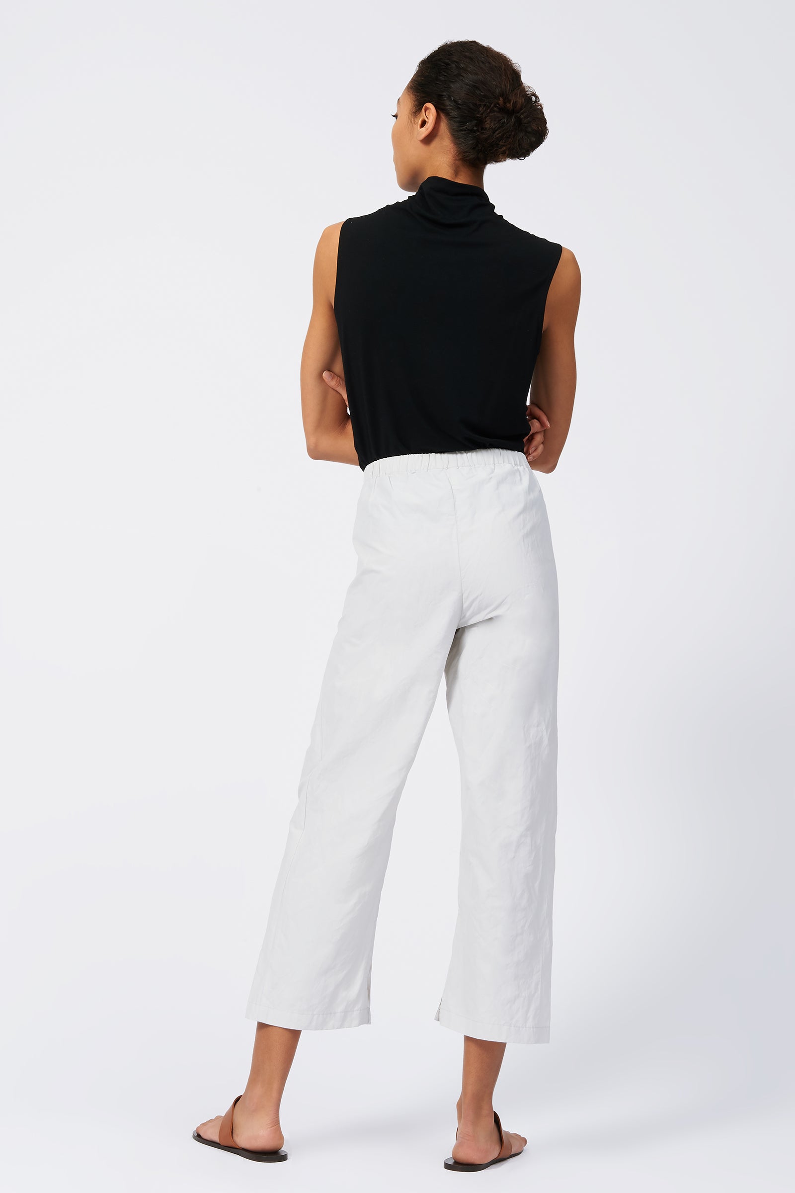 Ginna Box Pleat Shirt in White Stretch Made From a Cotton Blend – KAL RIEMAN